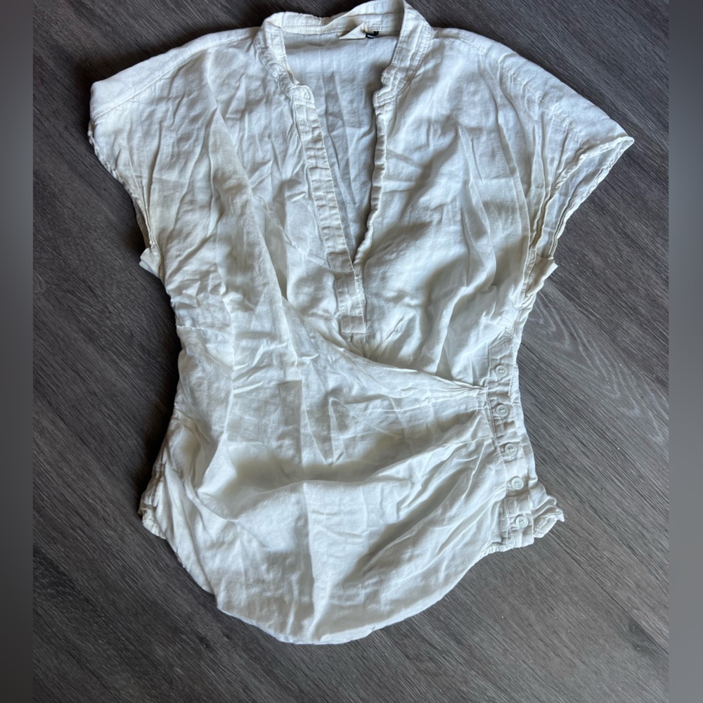 Akemi + Kin Women's White Button-Detail Top